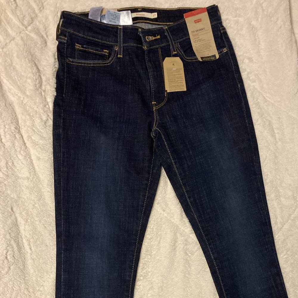 Levi's  711 Skinny Jeans